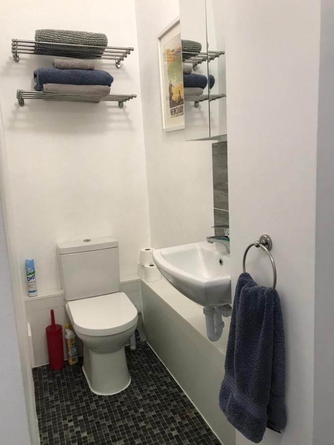 Appartement Flat Rocks, With Parking, 100M From Beach à Perranporth Extérieur photo